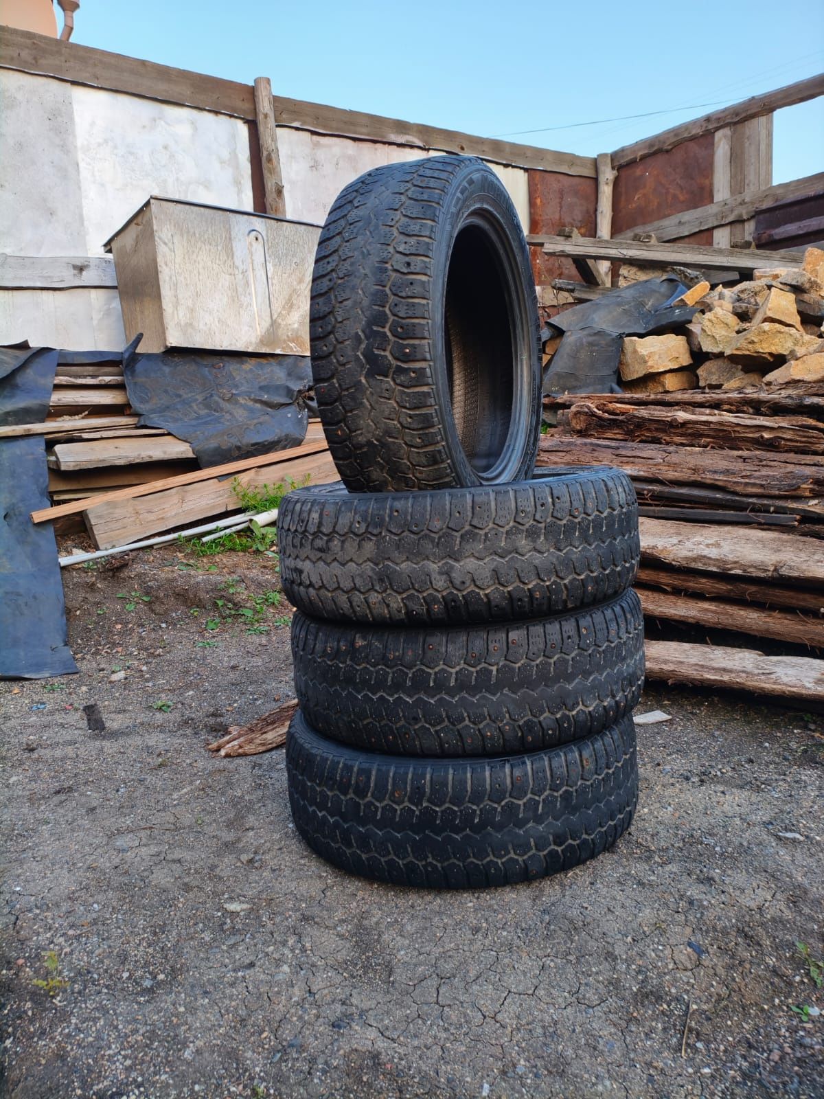 Продам зимние шины
