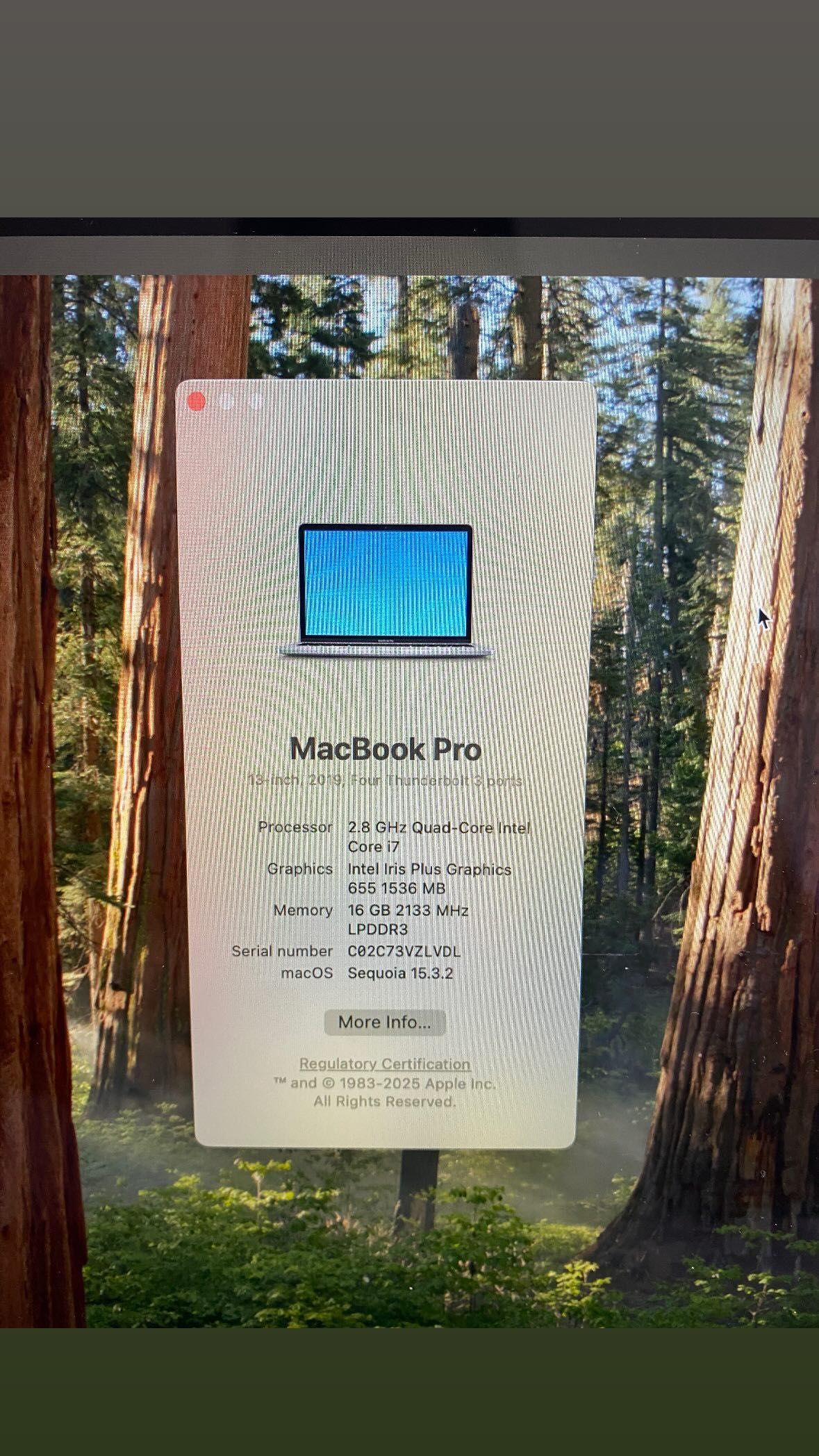 Продавам MacBook Pro 13 инча (2019) в отлично състояние
