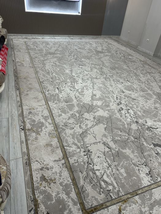 Ковер почти новый