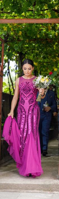 Феерична официална рокля размер С 36