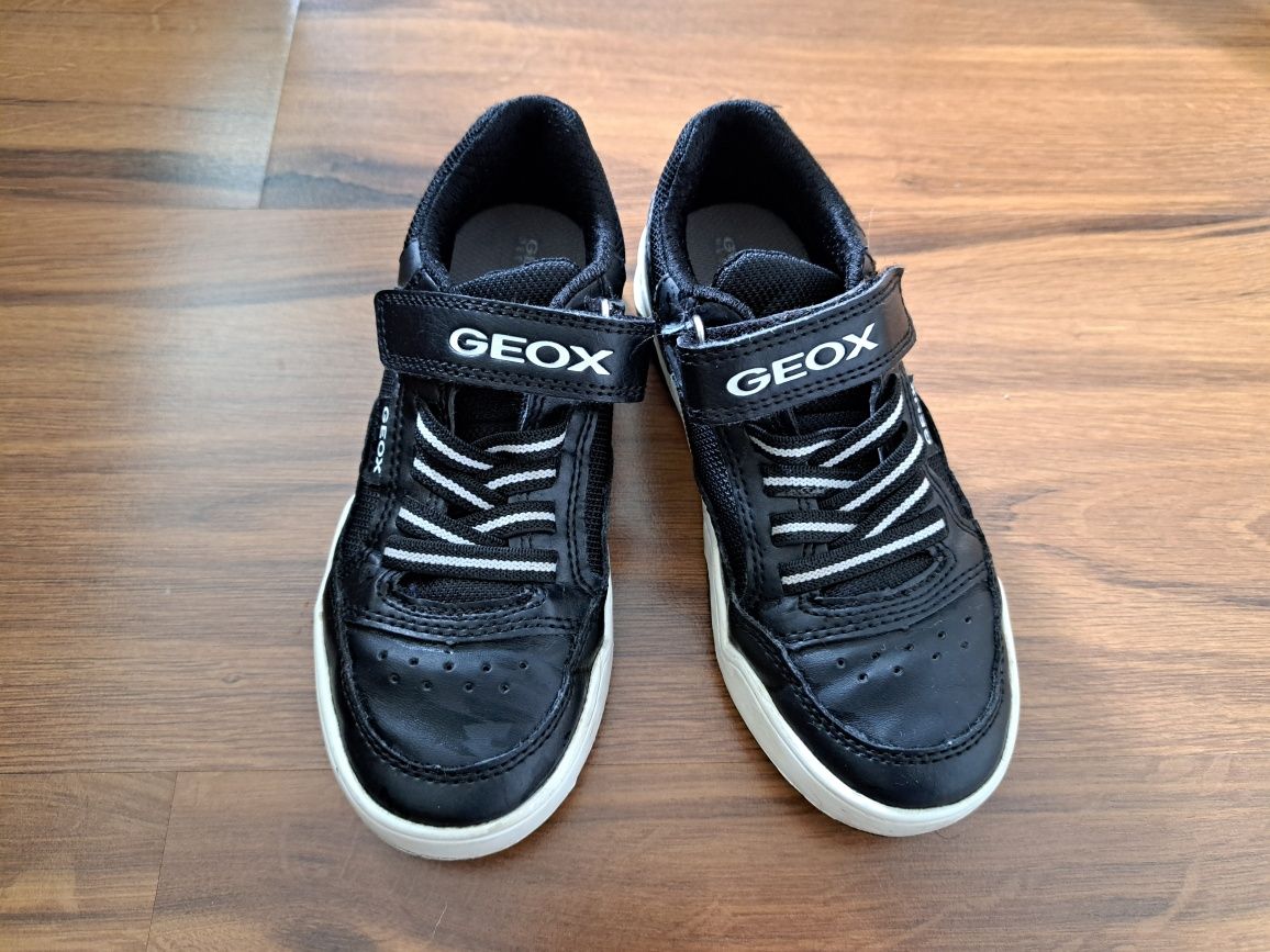 Pantofi Geox baieti mărimea 30