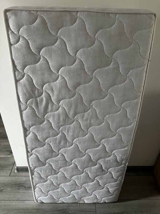 Saltea patut bebe 0 luni +, fibra de cocos, 120x60x12, stare excelenta
