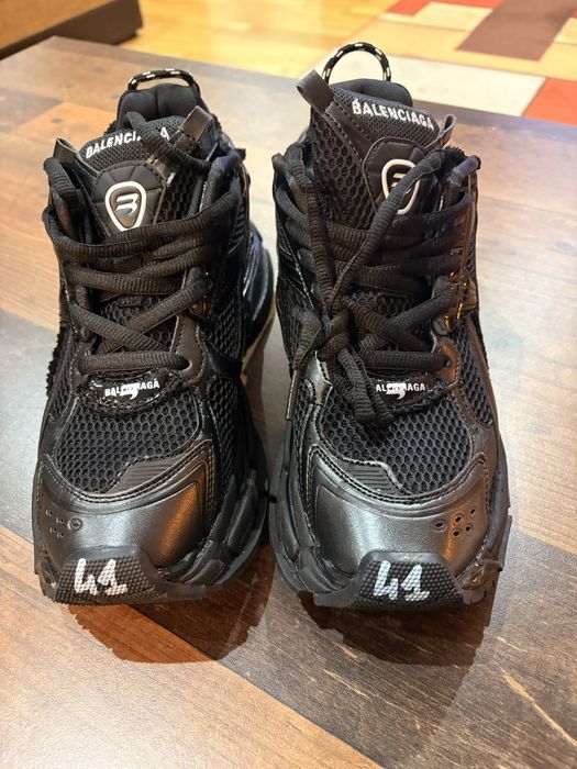 Balenciaga runner