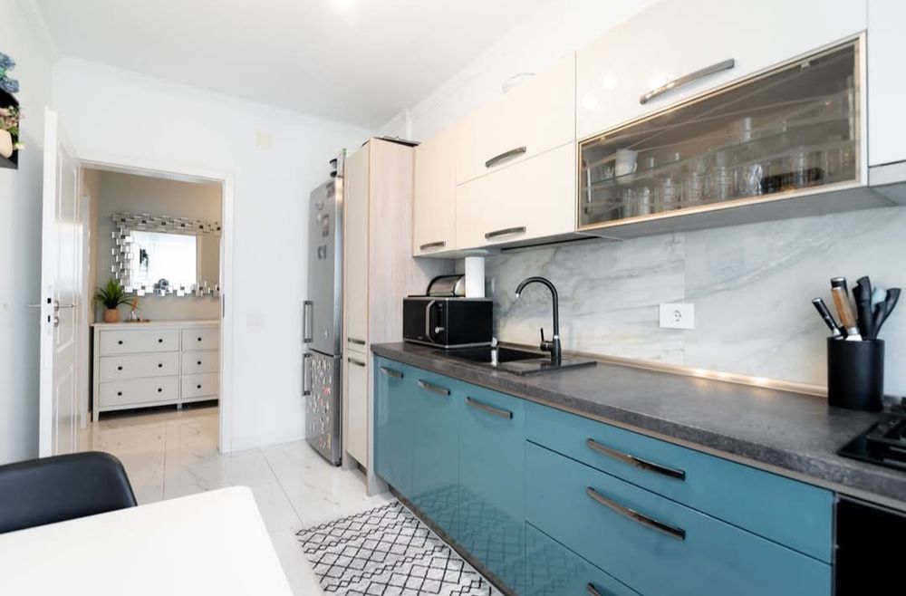 Închiriez apartament 2 camere Prima Oneștilor