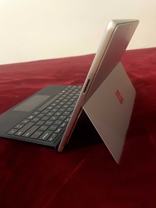 Microsoft Surface Pro 9 - I7 12th-16GB-256GB - Tastatura si Pen ORG