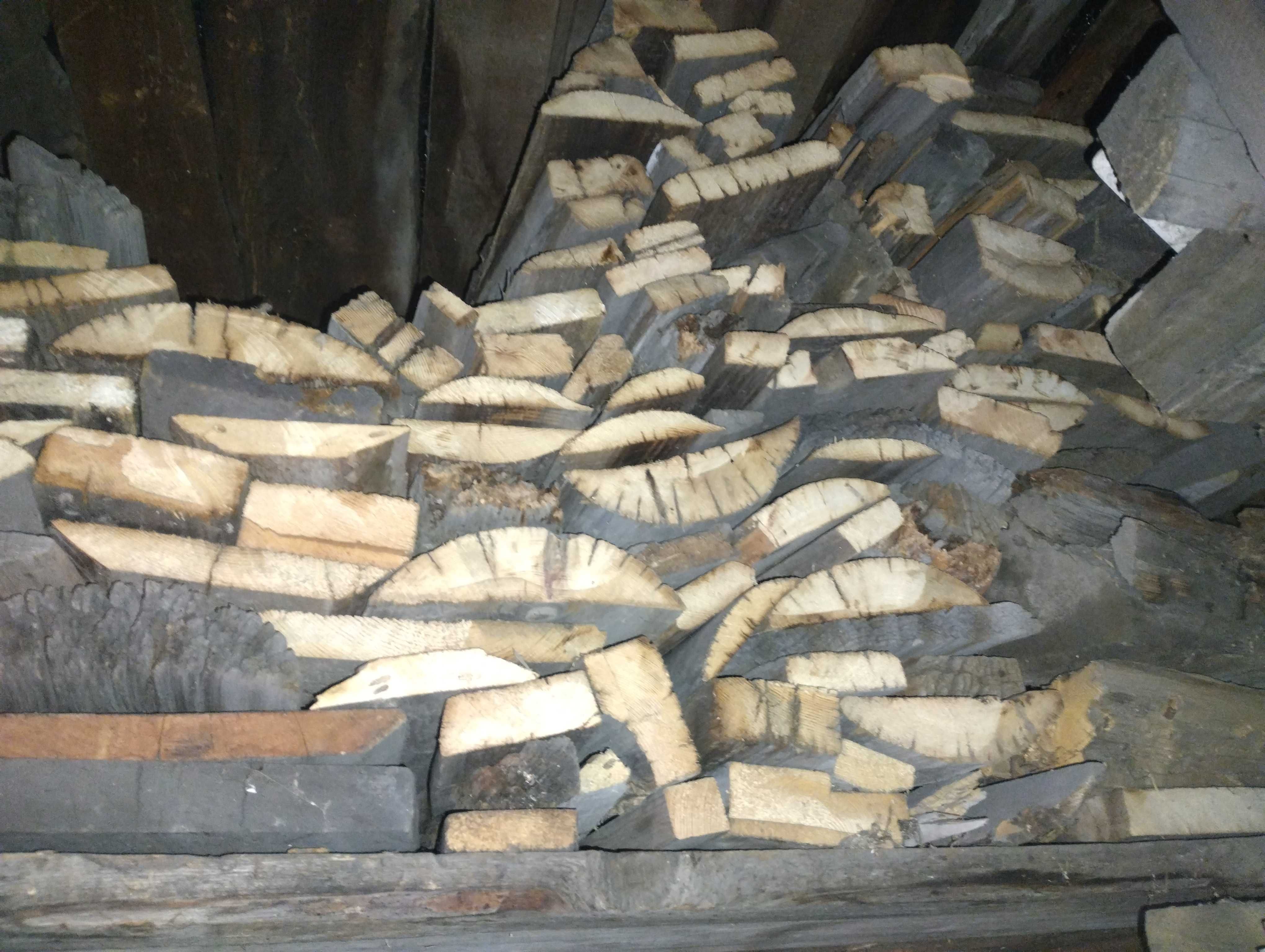 Продаю дрова, доски пилинные, объем 1.2 куба, цена 40000 т.