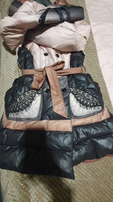 Дамско яке в нежни пастелни цветове аранжирано с  дантела , размер С