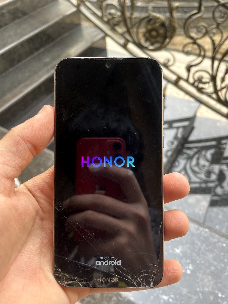 Honor 8s  32  gb