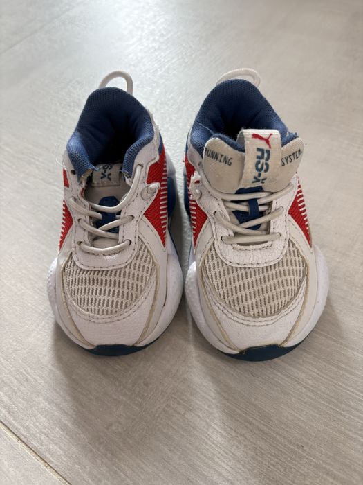 Adidasi bebe Puma ,marime 20