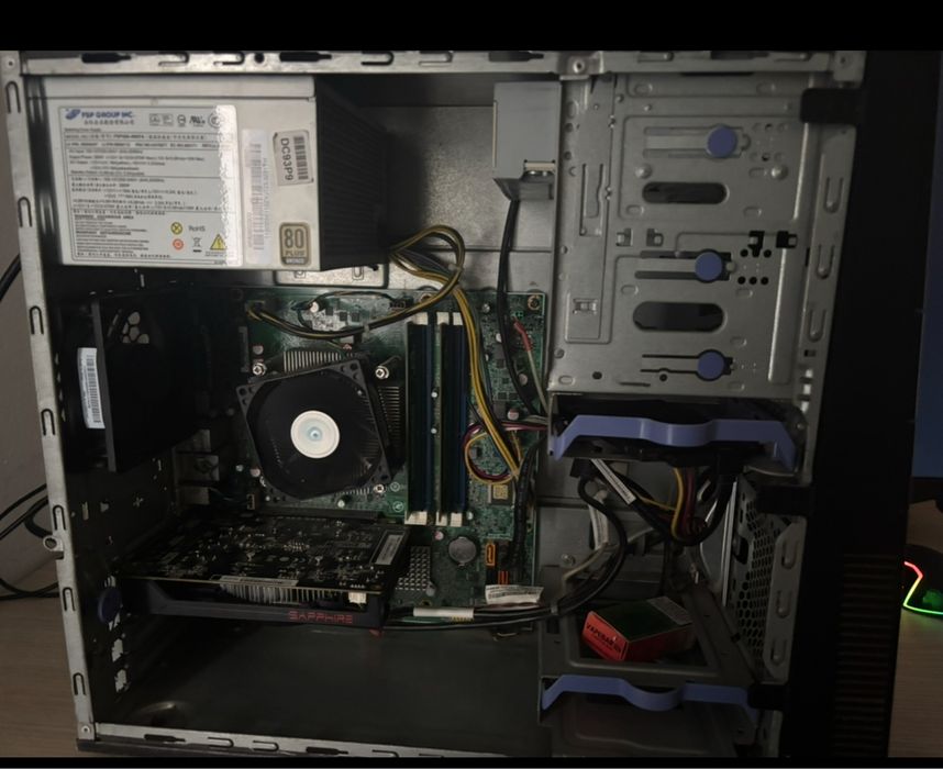 Vand pc gaming si monitor (se pot achizitiona si separat)