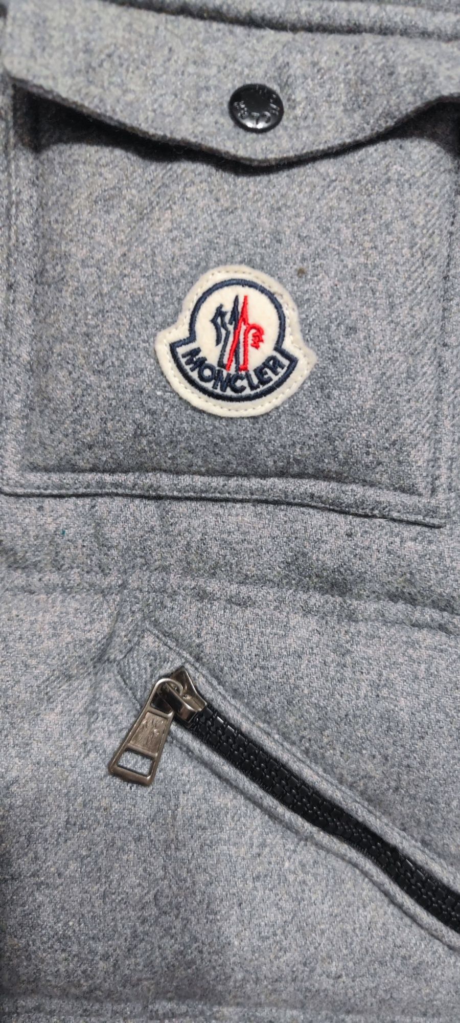 Vând geacă Moncler mărimea 3(M)