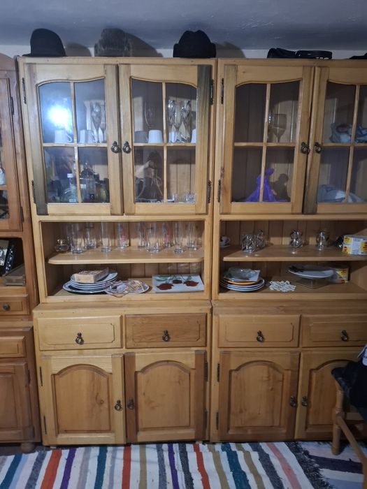 Mobila din lemn masiv