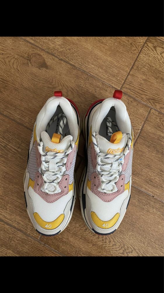 Vand Balenciaga Triple S Originali - NU FAKE URI