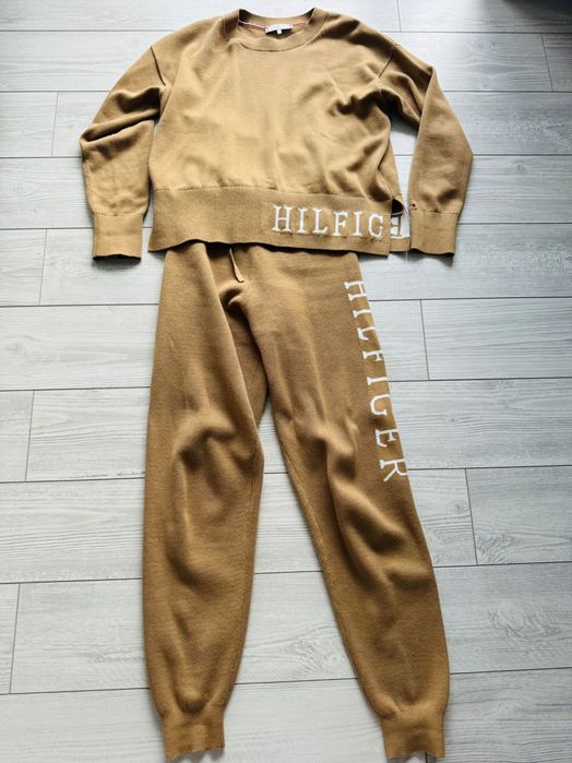 Tommy Hilfiger нов комплет