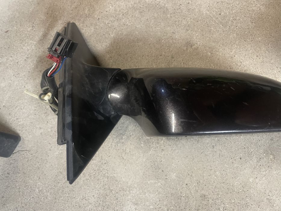 Огледало ауди А4 б8