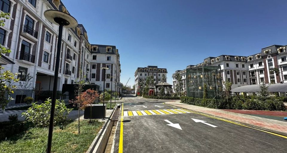 Самарканд шахрида чайнида 3 хонали квартира сотилади 3 этажда узимники