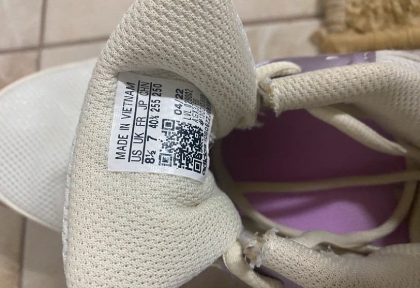 Adidasi dama marime 40
