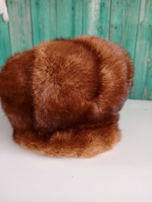 Продам женскую норковую шапку