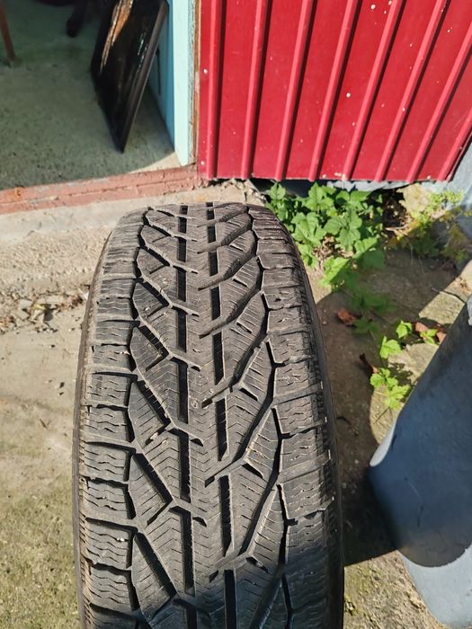 Vând anvelope de iarna