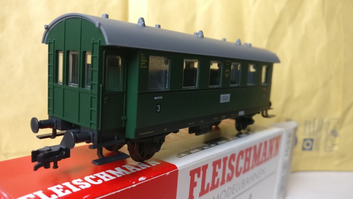 Fleischmann 5003 vagon călători H0, 1:87