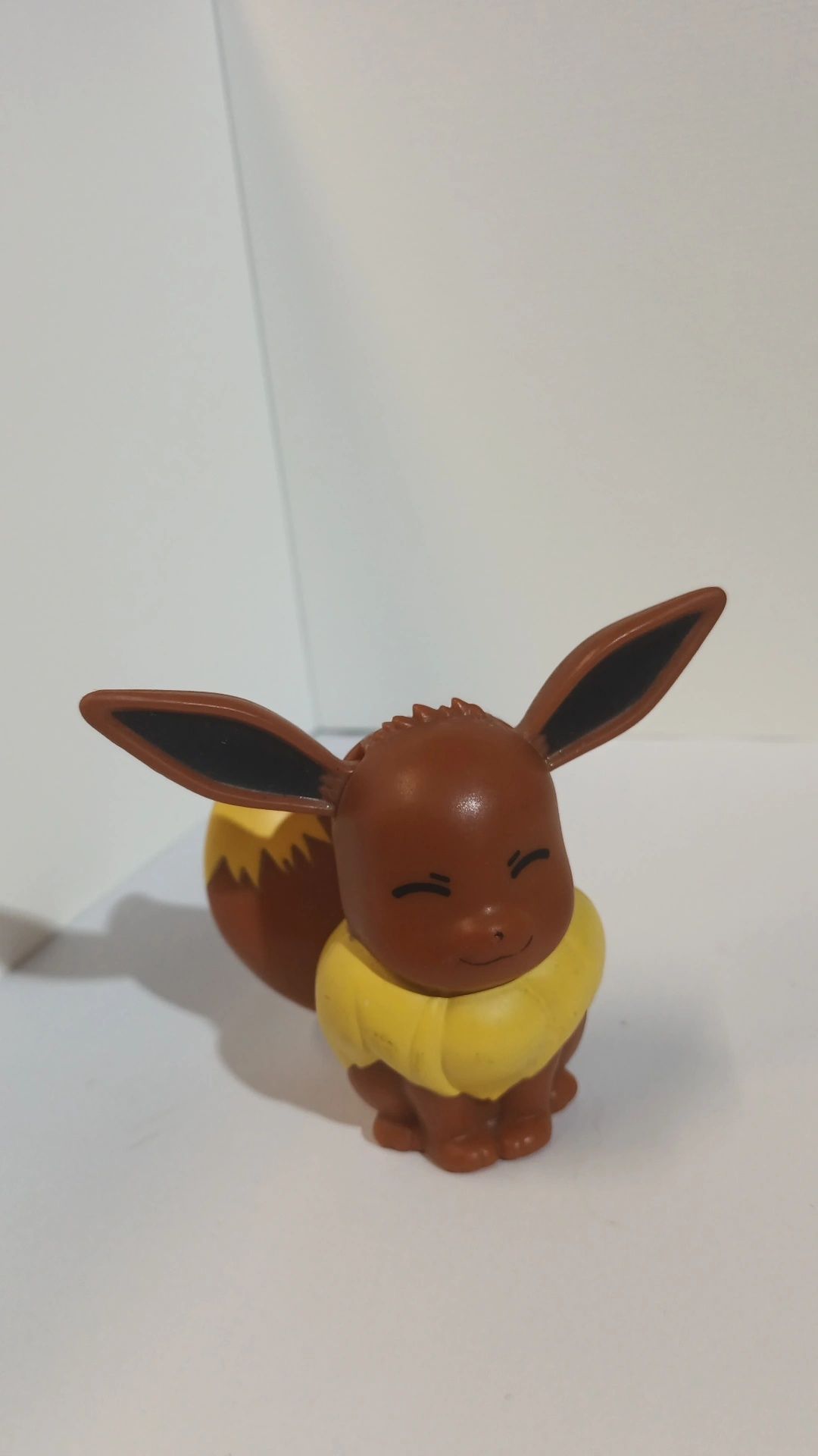 Figurine pokemon litten,eevee,moncolle
