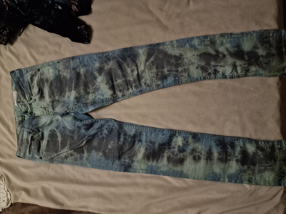 Продам джинсы в отличном состоянии