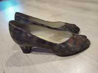 Pantofi de piele