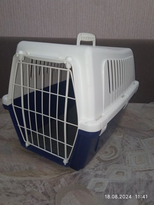 Продам пластиковую  переноску для животных