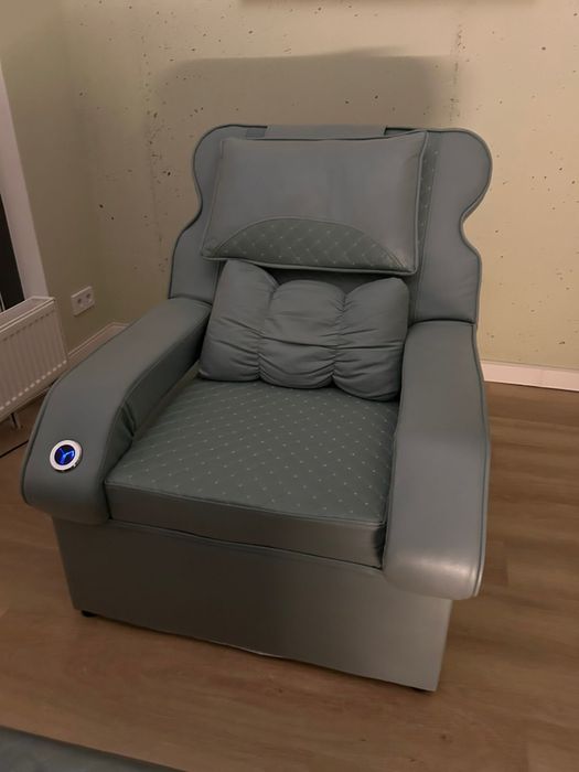 Продам массажное кресло