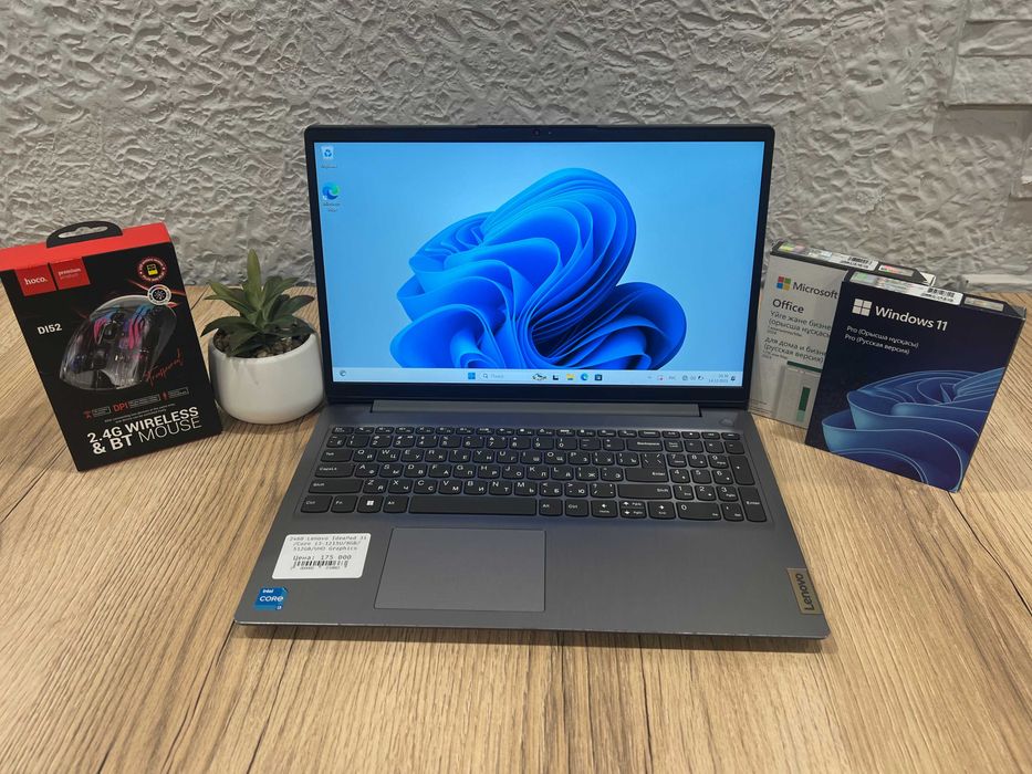 Ноутбук для работы Lenovo IdeaPad 3 /Core i3-1215U/8GB/512GB/UHD