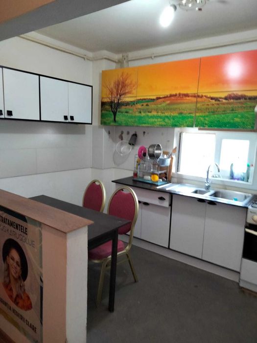 Proprietar, inchiriez