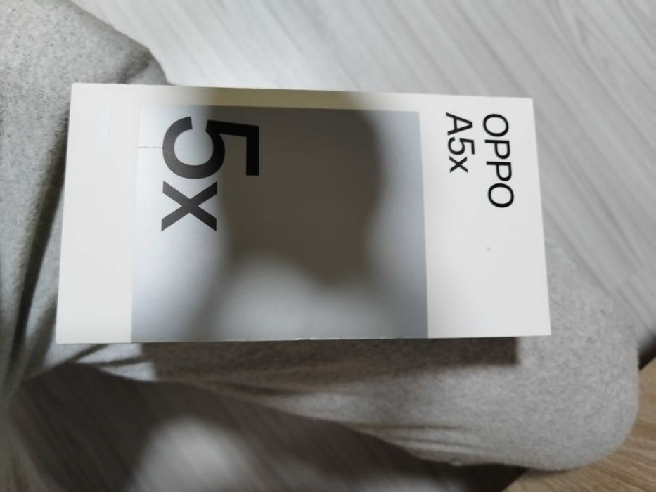 Продавам телефон Oppo