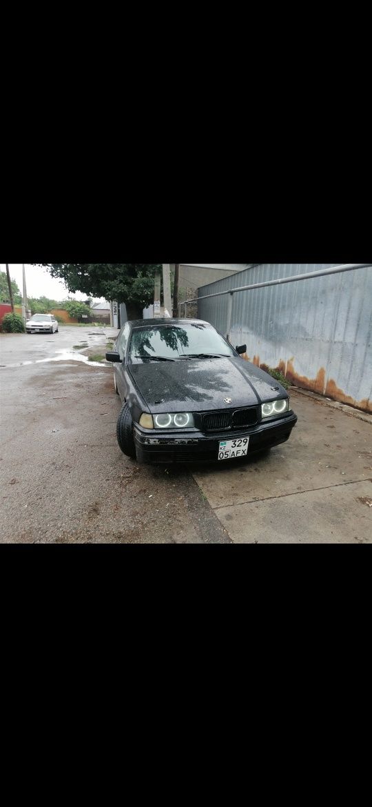 Продам BMW e 36.