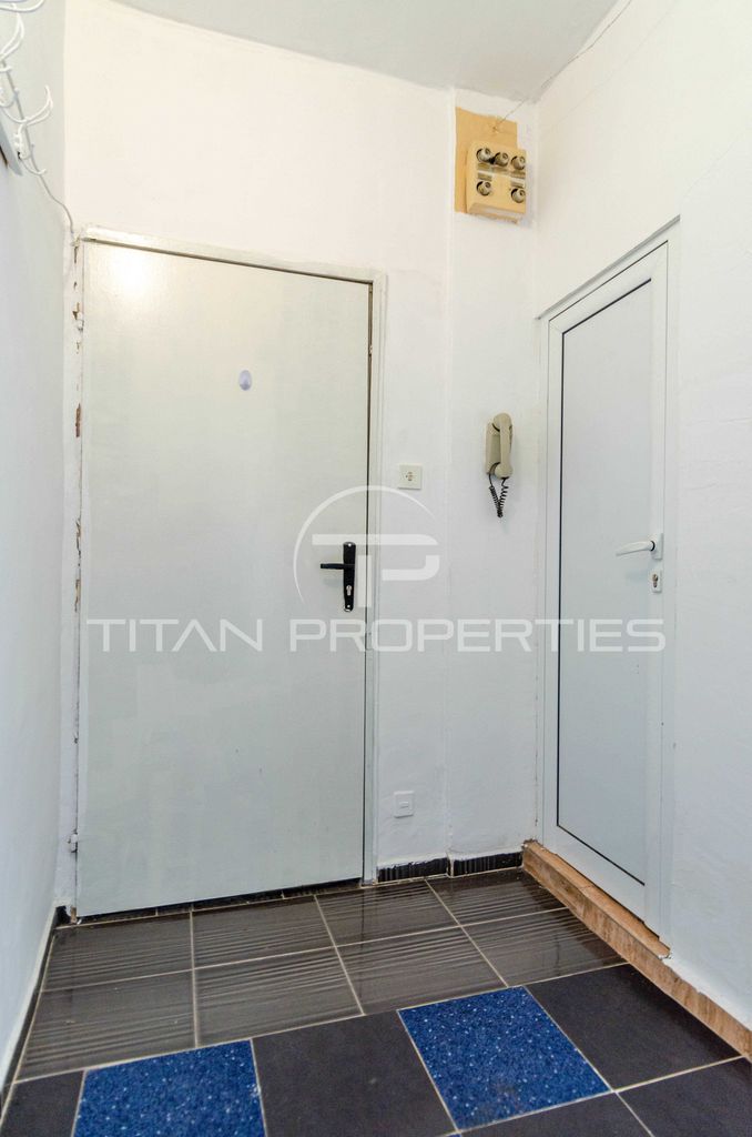 Продава се Едностаен апартамент в Пловдив, Тракия - 36 кв.м за 1723 €/кв.м - Снимка #2
