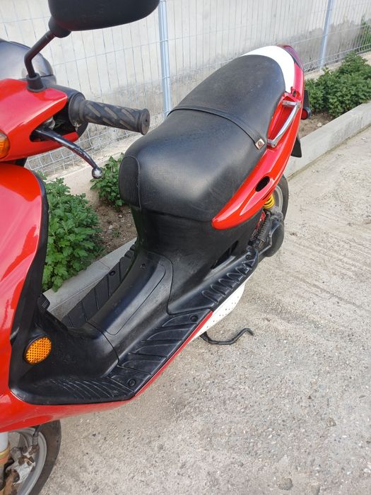Scuter Suzuki 49cc