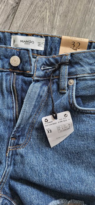 Pantaloni scurti Mango