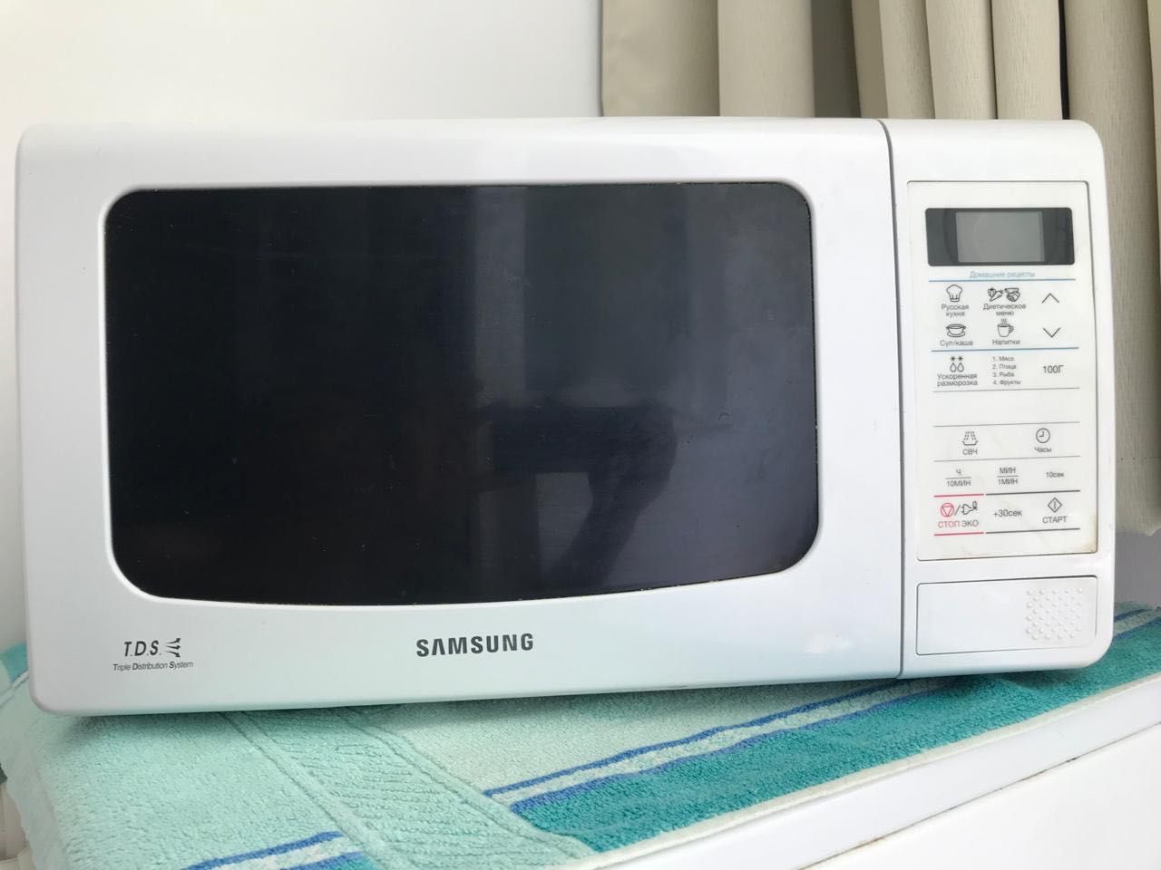 Продается микроволновая печь SAMSUNG