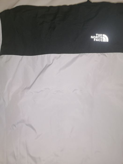 Ново дамско горнище бяло, черно The North Face размер S