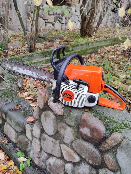 Щил MS250 моторен трион 390лв