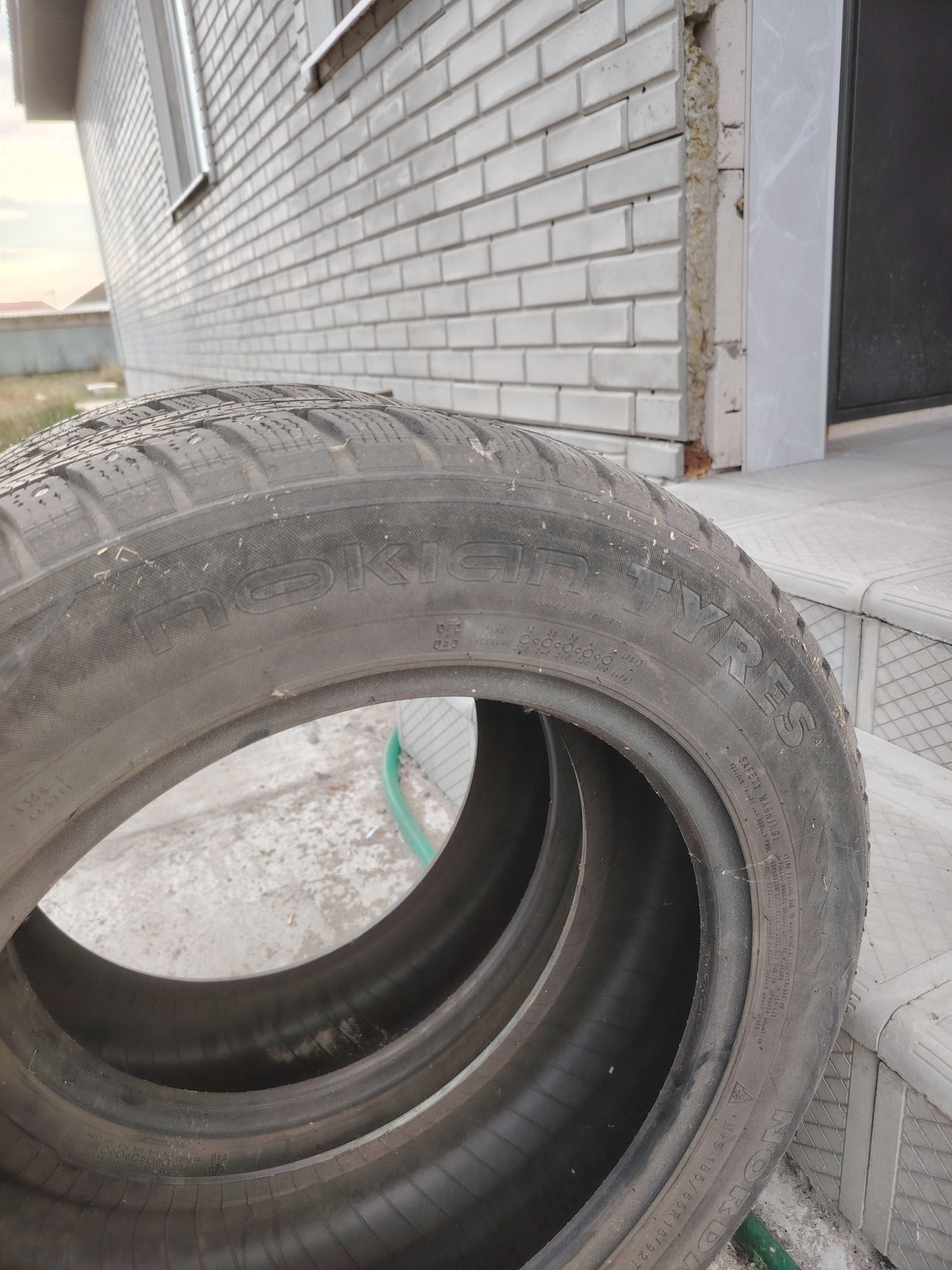 Шины 185/65 R15 nokian nordman 7.