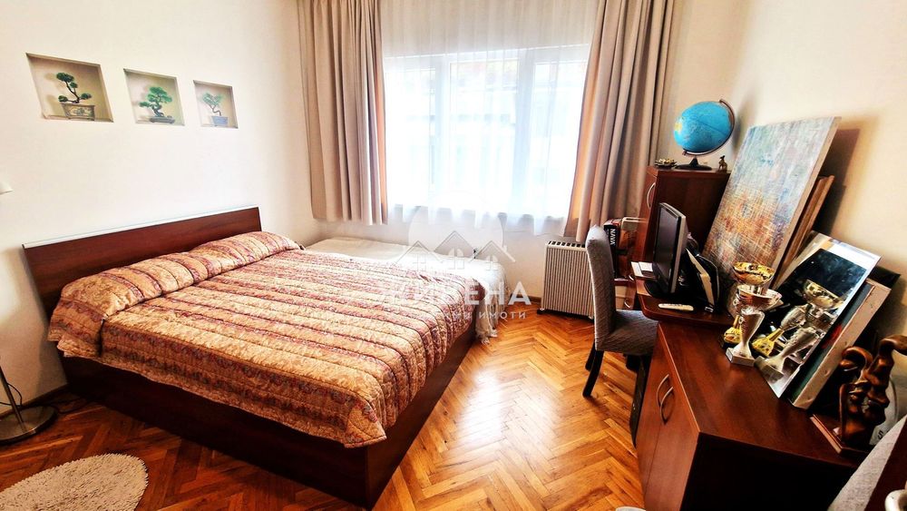 Продава се Четиристаен апартамент в Варна, Гръцка махала - 104 кв.м за 3270 €/кв.м - Снимка #8