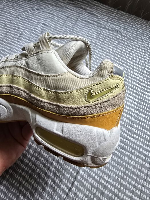 Nike Airmax 95 Coconut Milk / EUR 36 (22.5cm)
