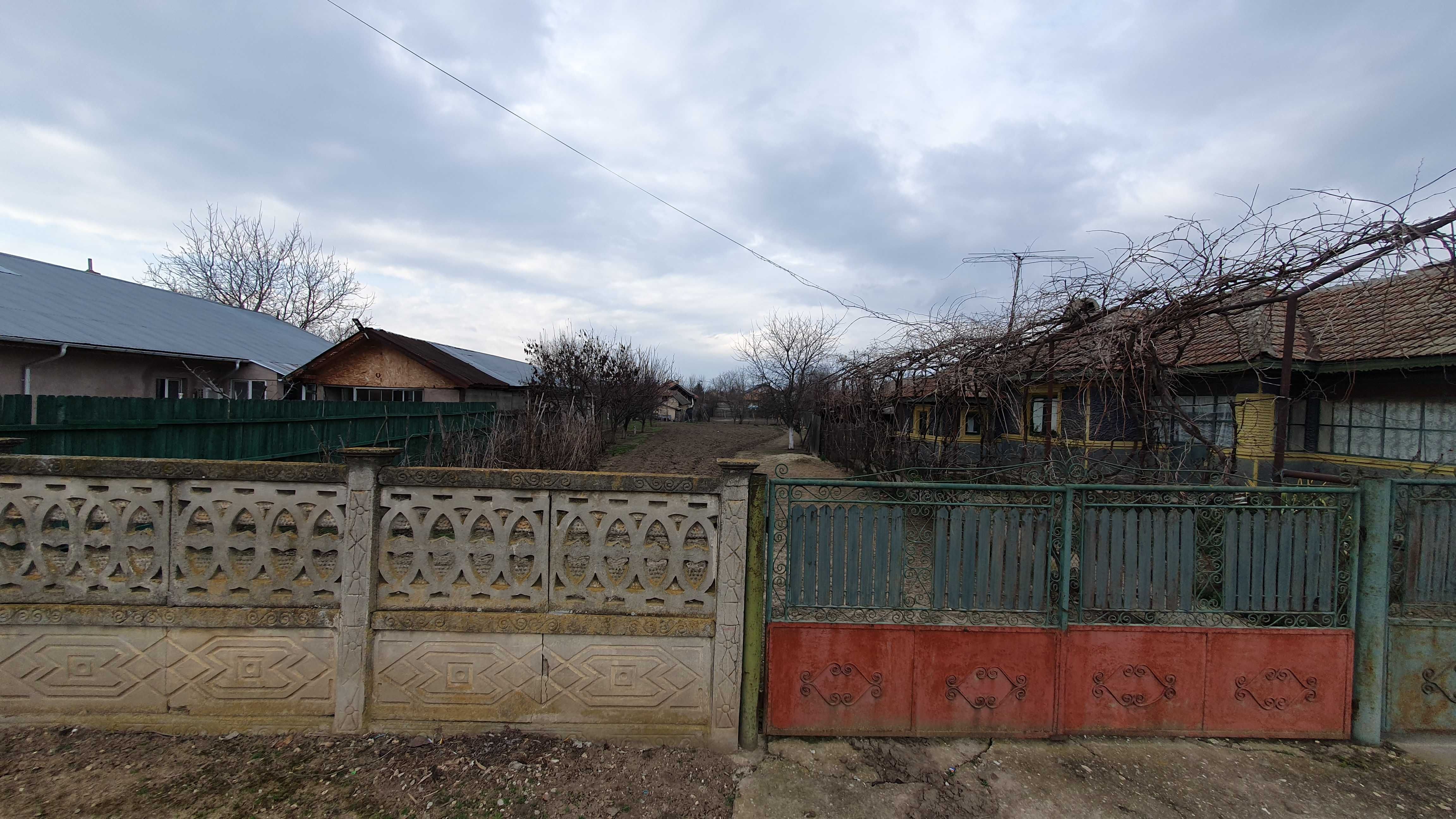 Vând casă cu teren în satul Sitaru, comuna Grădiștea, județul Ilfov