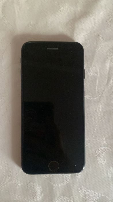 айфон 7, в хорошем состоянии