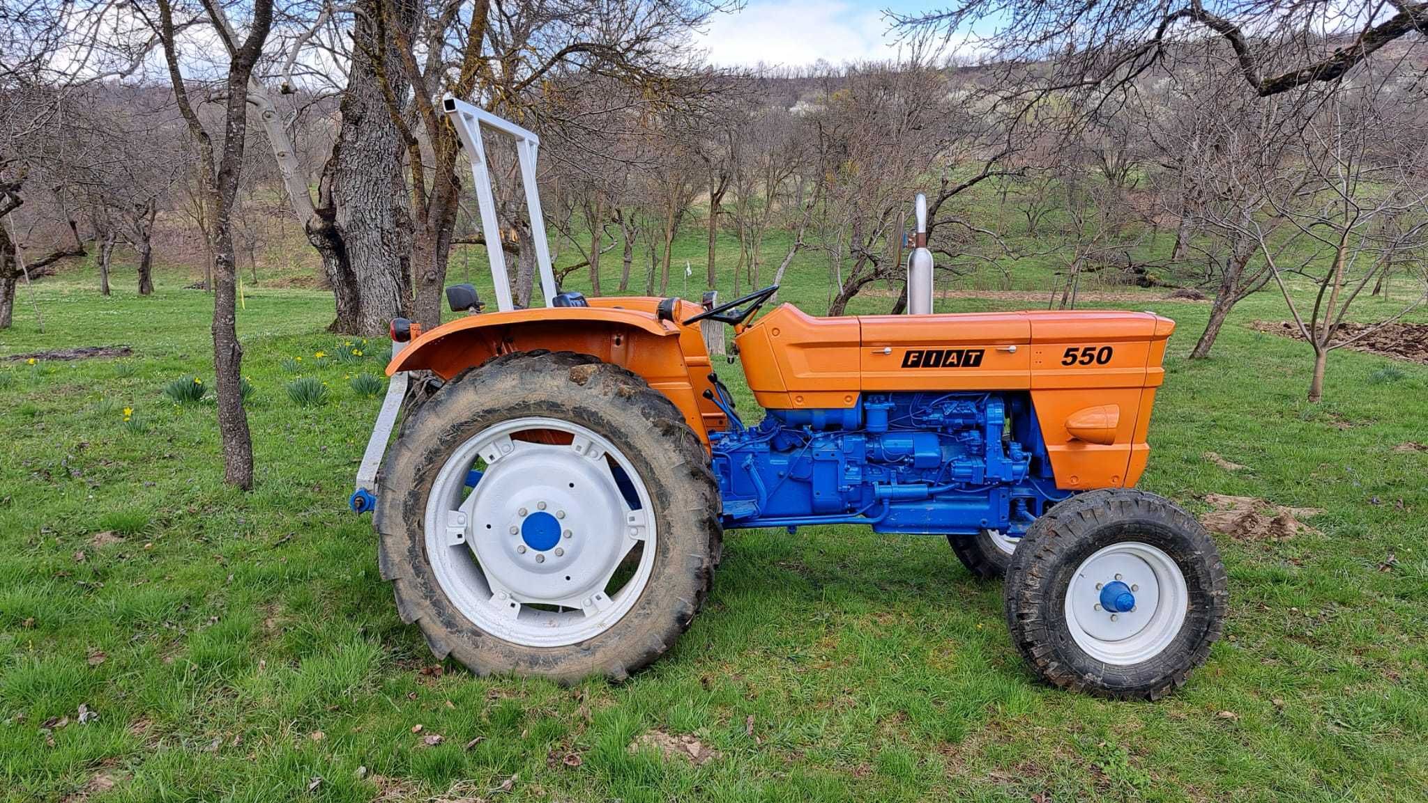 Vând tractor Fiat 550