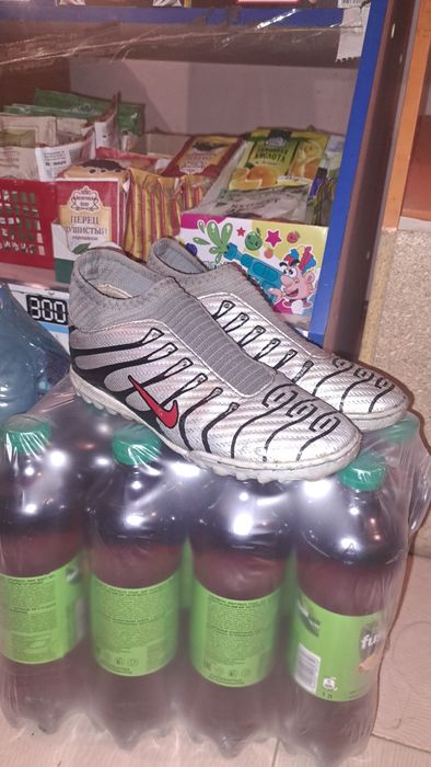 Кроссовки Reebok и Nike, как новые, 38–39 размер