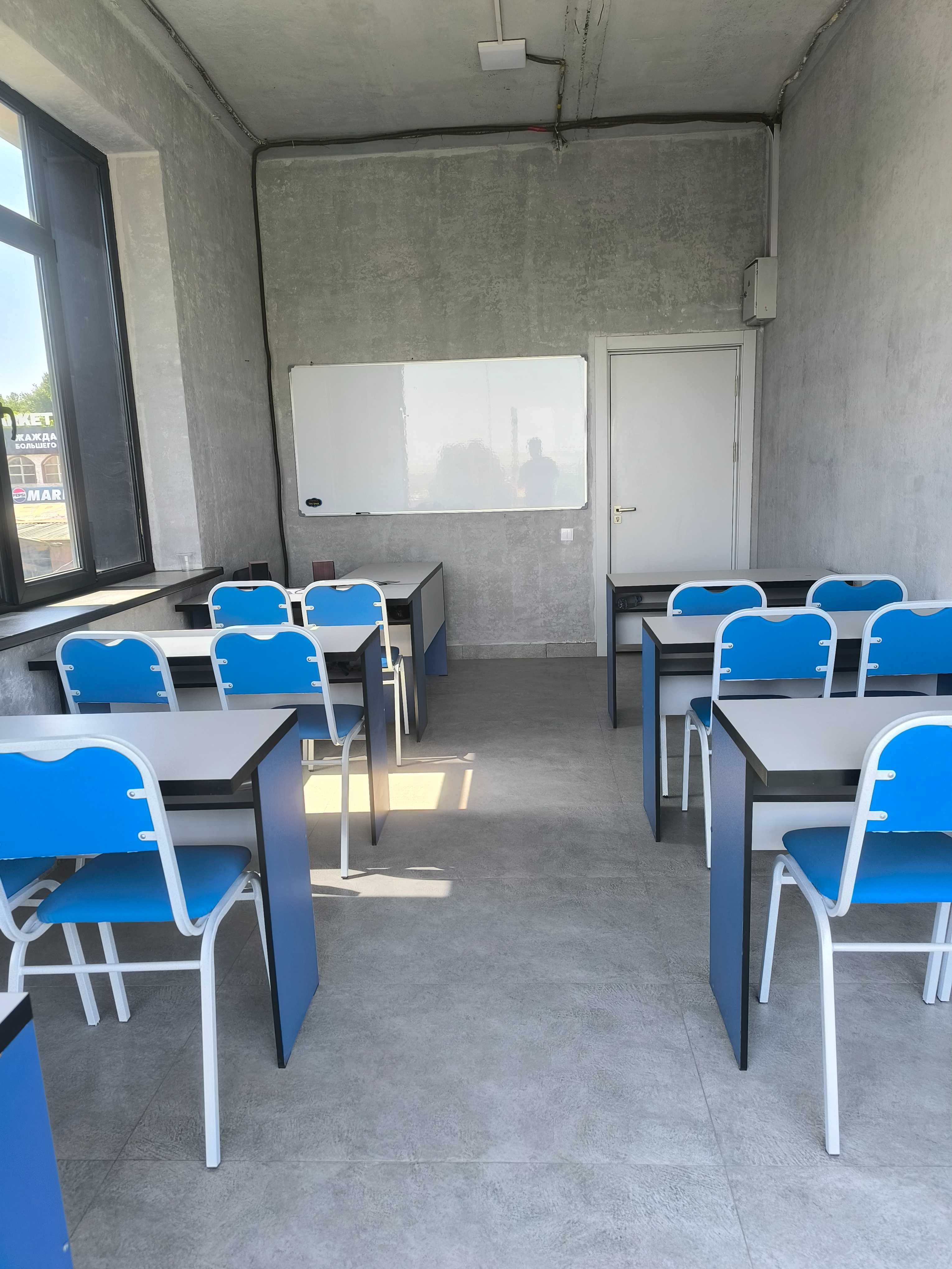 Tayyor o'quv xonalari mebellari bilan