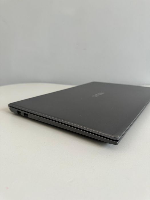 Ноутбук Asus vivabook