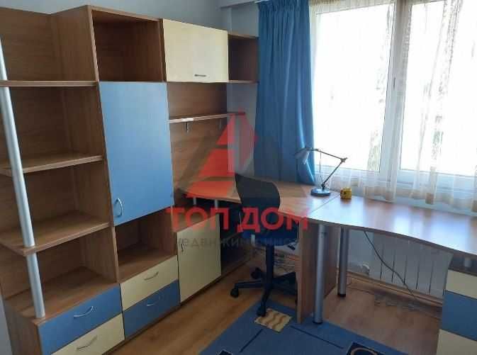 Тристаен! кв. Младост! Осми етаж! Код 74630