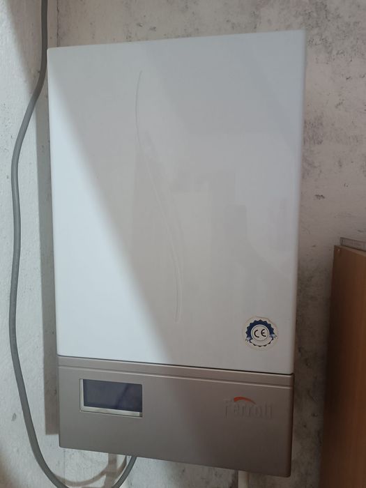 Vând centrala electrica Ferroli 6kw